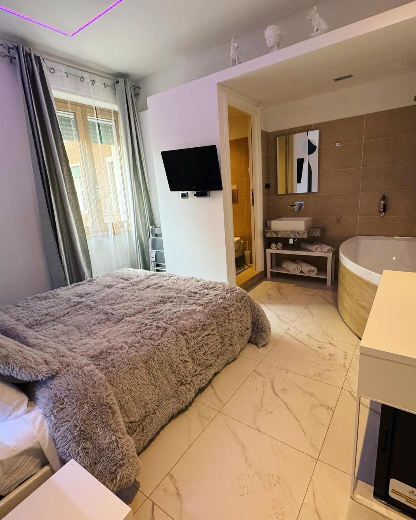Cagliari Love Suite מראה חיצוני תמונה