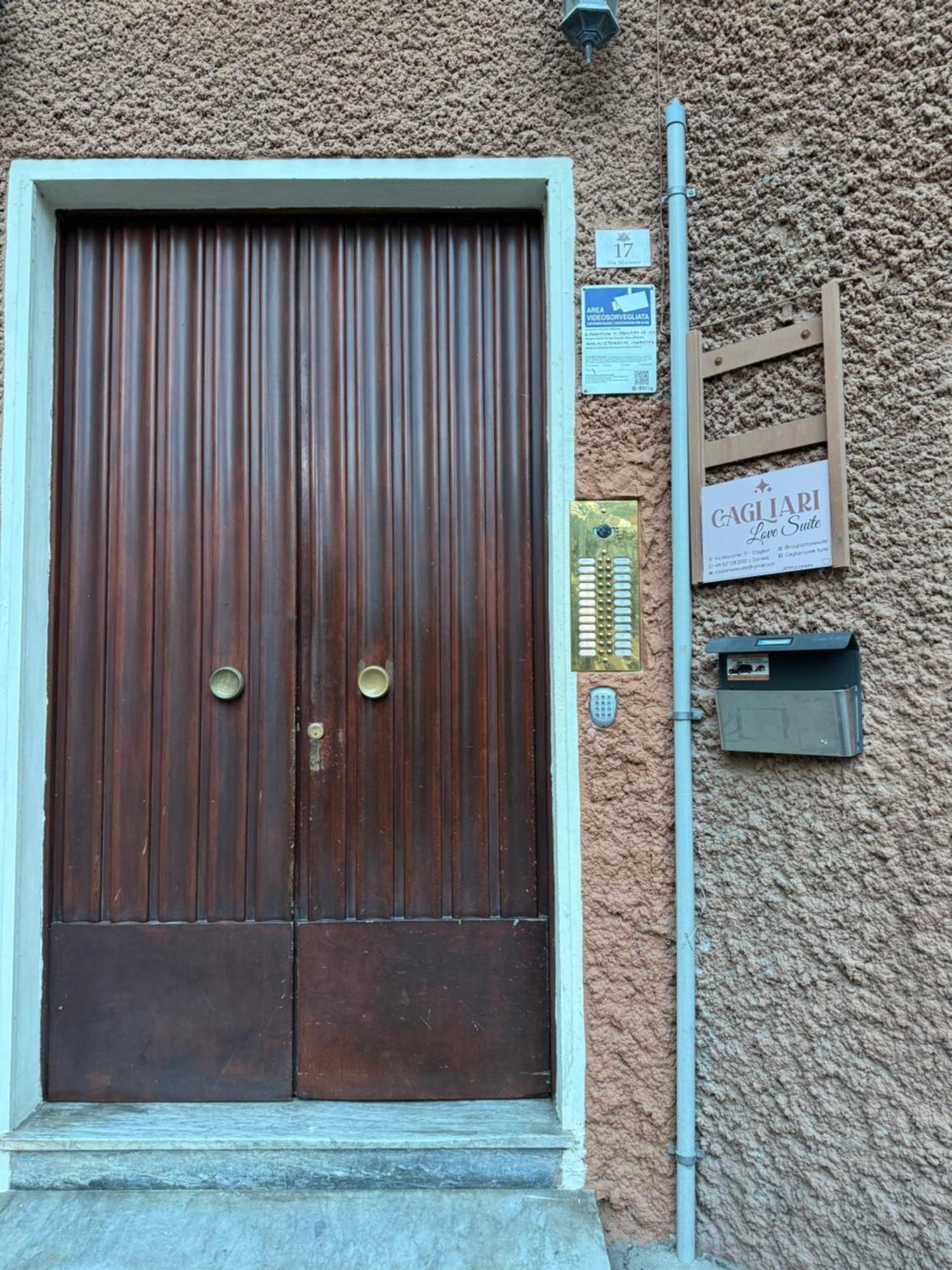 Cagliari Love Suite מראה חיצוני תמונה
