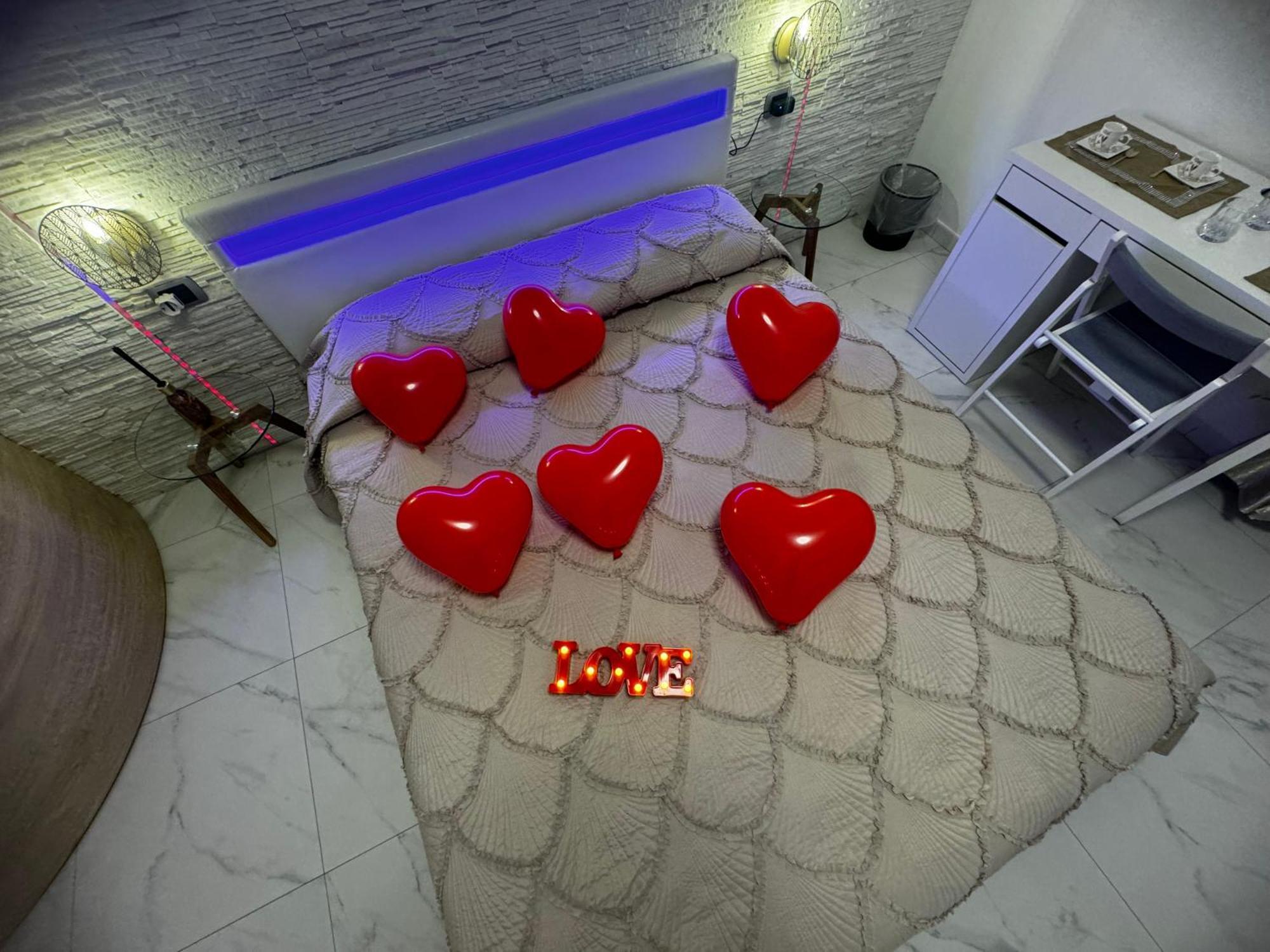 Cagliari Love Suite מראה חיצוני תמונה